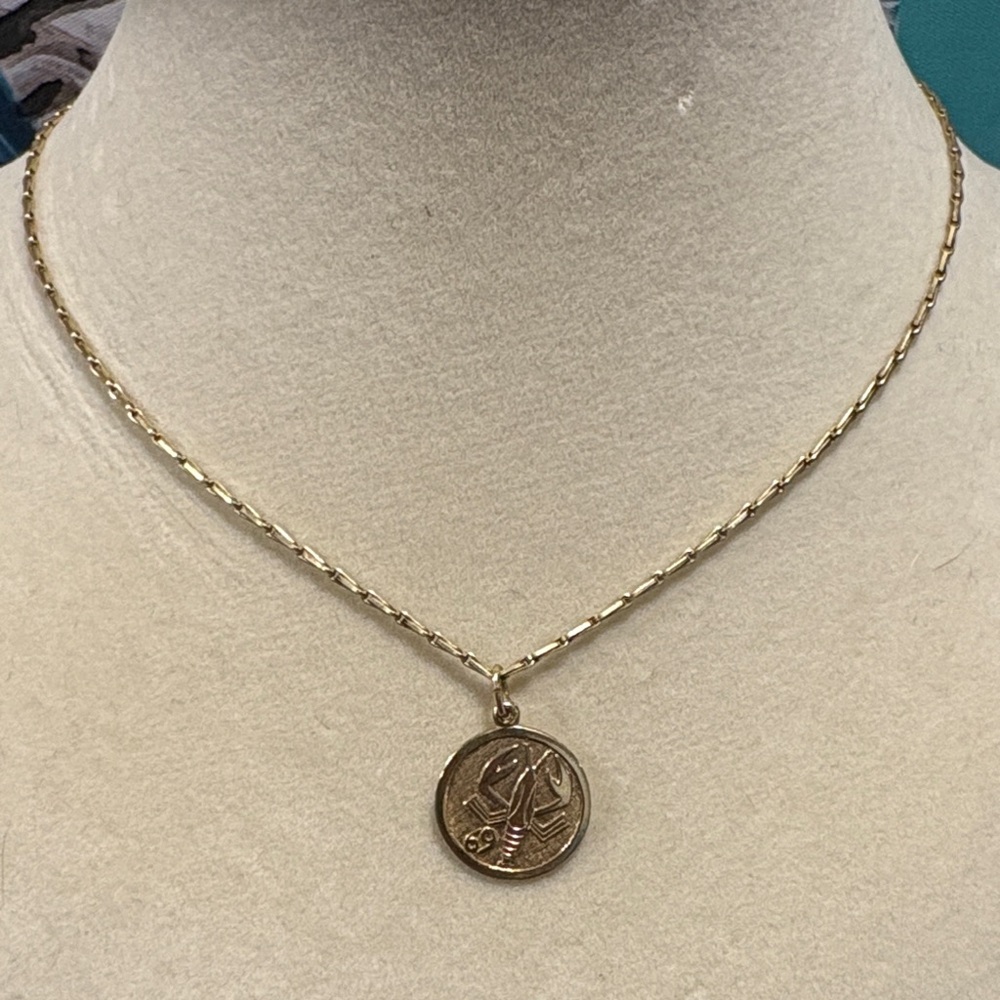 Cancer Zodiac ♋️ Necklace - 333 / 8 Karat Gold